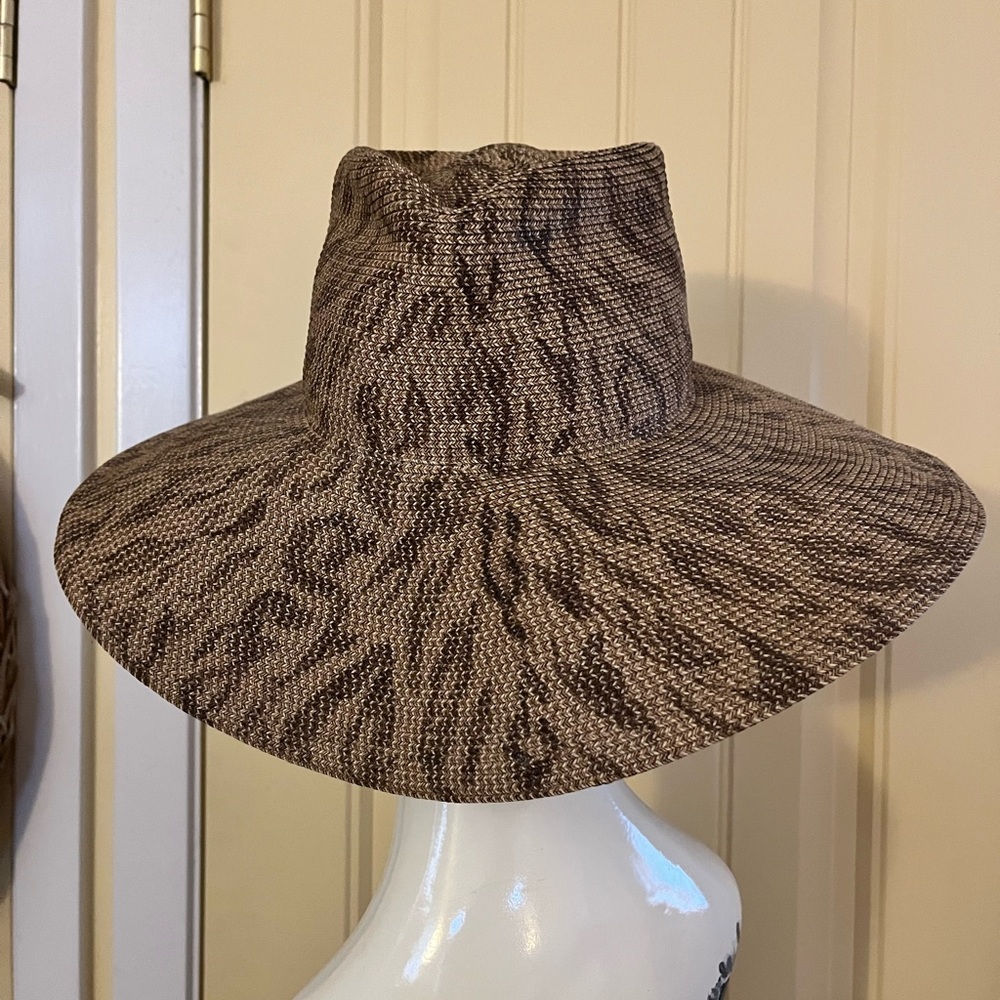 NWT Eric Javits Spotted Beauty Tan and Brown Leopard Patterned Hat - Picture 2 of 5